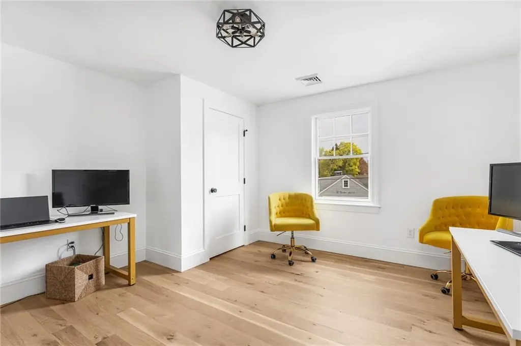 27 Bowden Avenue Barrington RI 02806