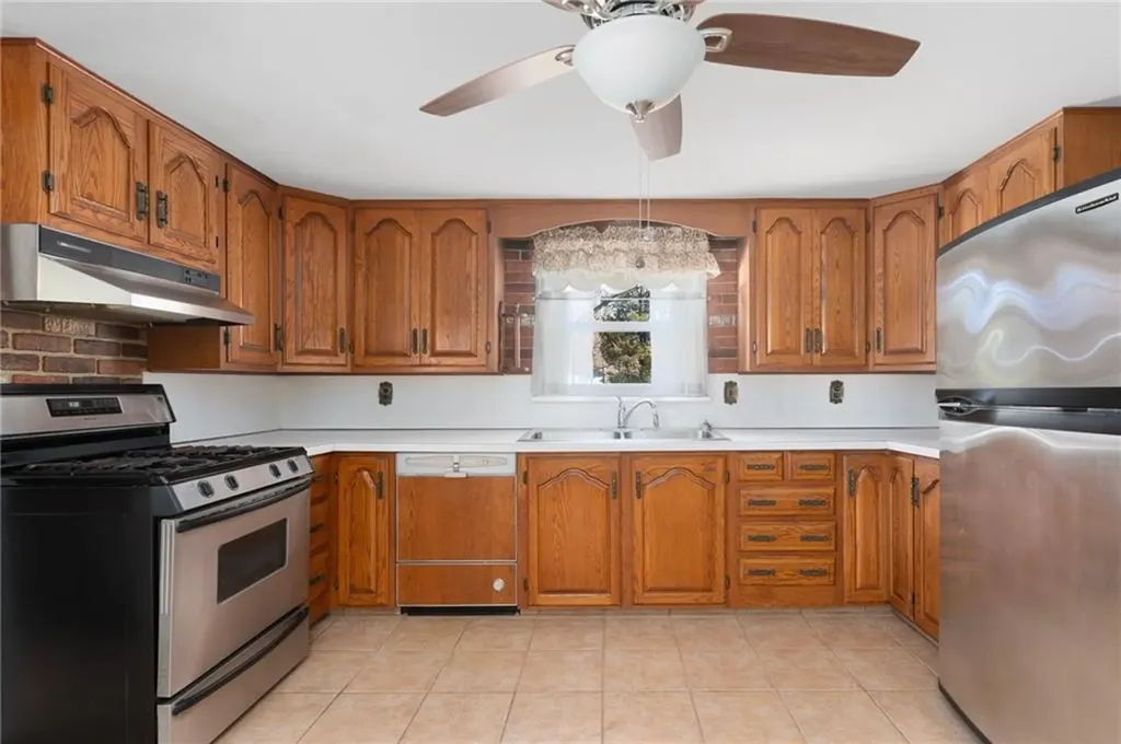 865 Main Avenue Warwick RI 02886