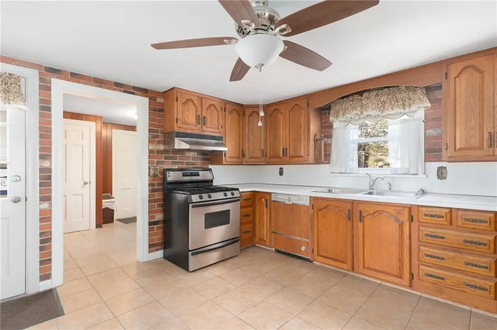 865 Main Avenue Warwick RI 02886