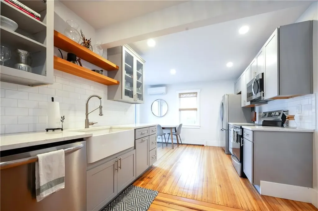 76 Garfield Street Newport RI 02840