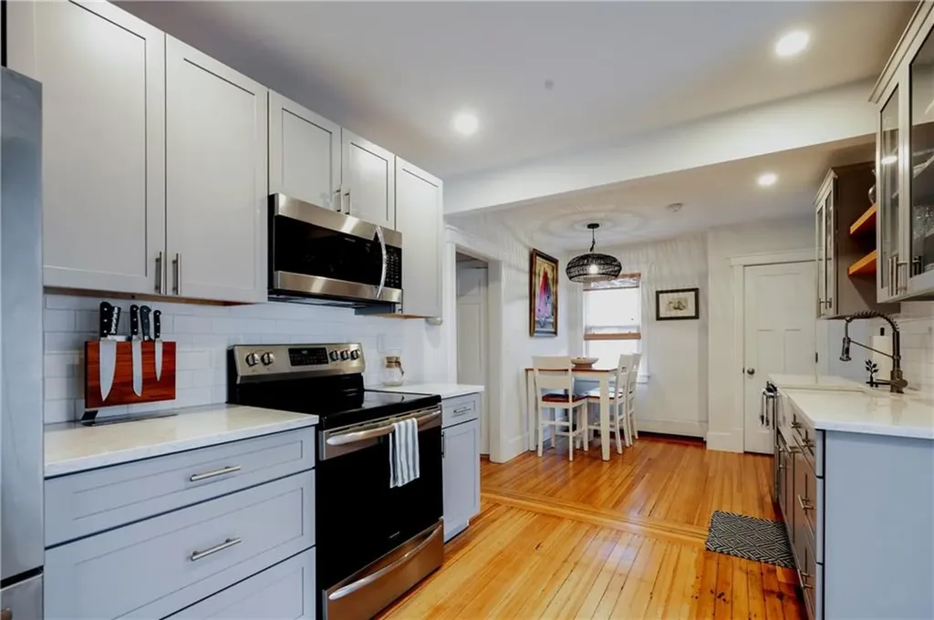 76 Garfield Street Newport RI 02840