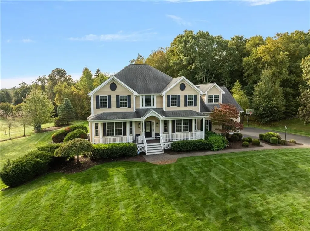 15 Squirrel Lane East Greenwich RI 02818