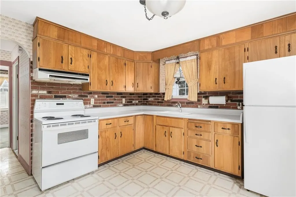 1975 Mineral Spring Avenue North Providence RI 02904