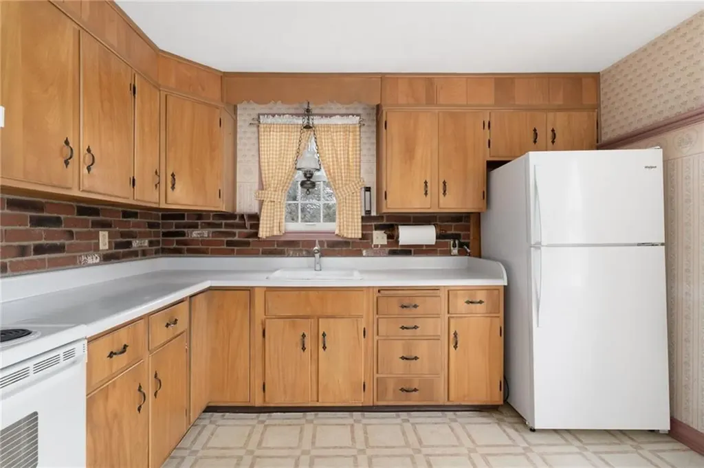 1975 Mineral Spring Avenue North Providence RI 02904