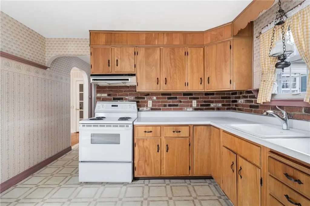 1975 Mineral Spring Avenue North Providence RI 02904