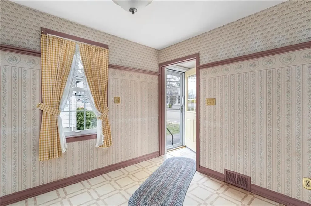 1975 Mineral Spring Avenue North Providence RI 02904