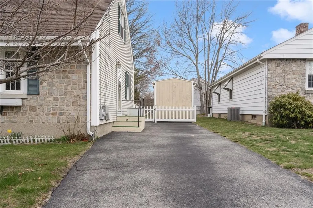 1975 Mineral Spring Avenue North Providence RI 02904