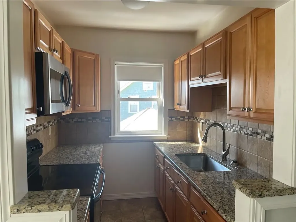 4 County Street Pawtucket RI 02861