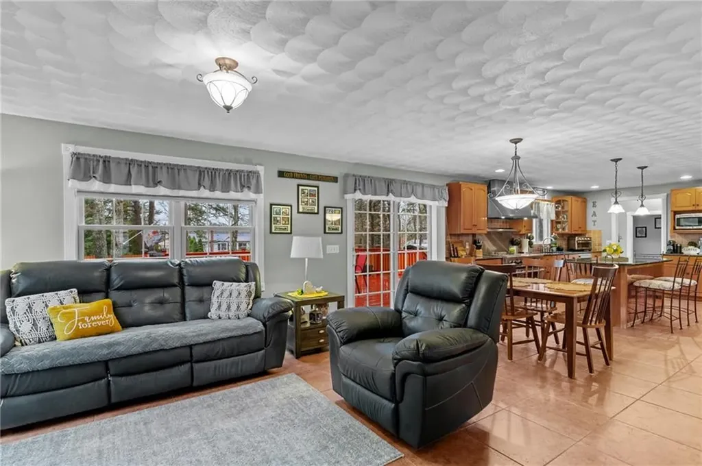 12 Kiley Way Coventry RI 02816