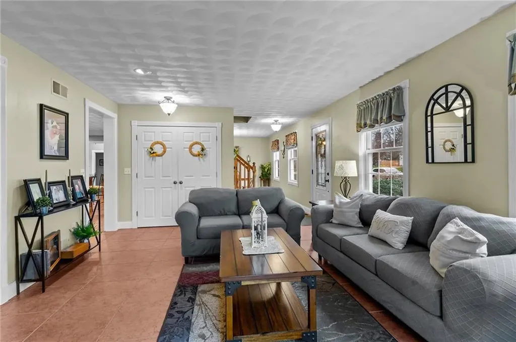 12 Kiley Way Coventry RI 02816