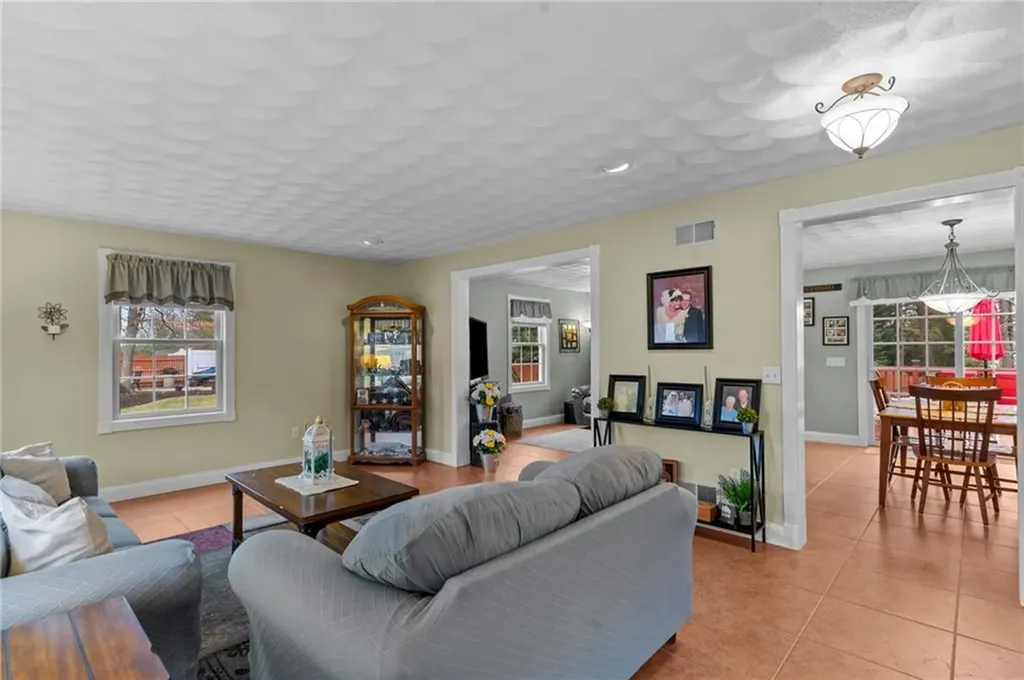 12 Kiley Way Coventry RI 02816
