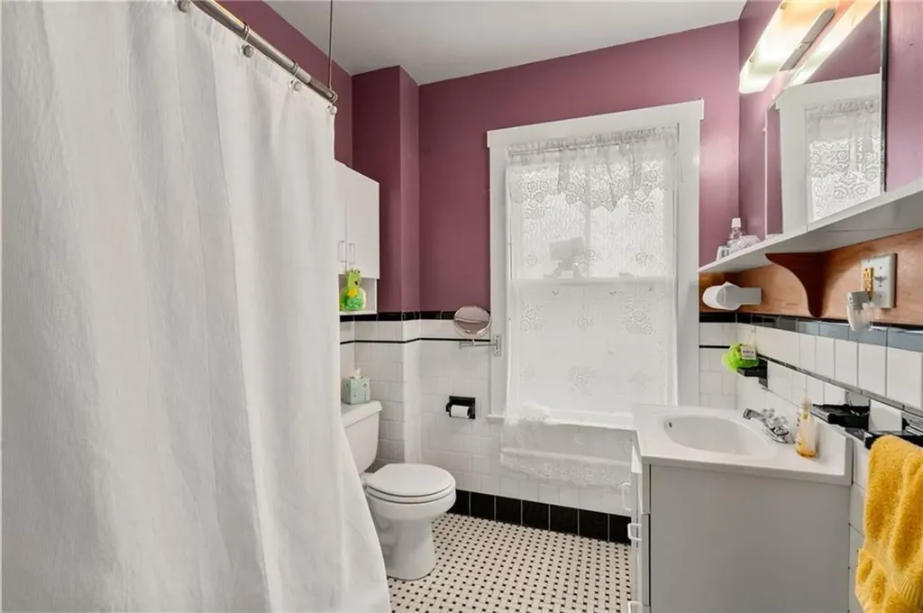 11 Hope Street Newport RI 02840