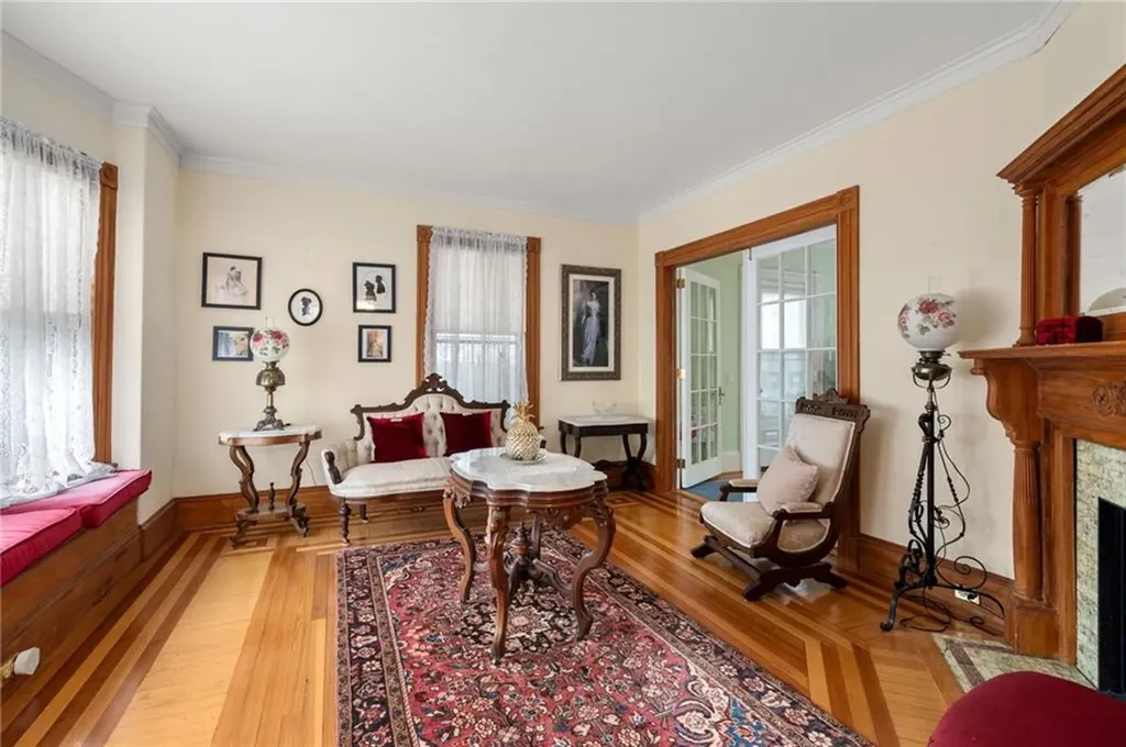 11 Hope Street Newport RI 02840