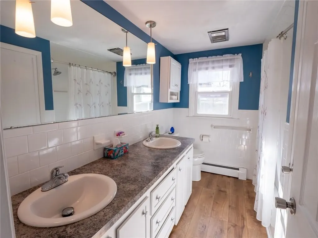 55 Narragansett Avenue West Warwick RI 02893