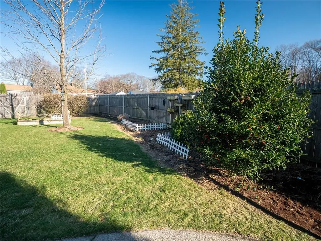 55 Narragansett Avenue West Warwick RI 02893