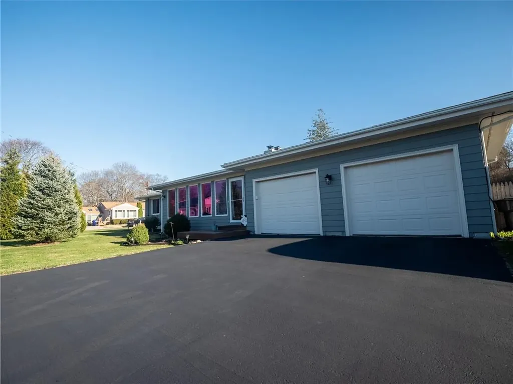 55 Narragansett Avenue West Warwick RI 02893