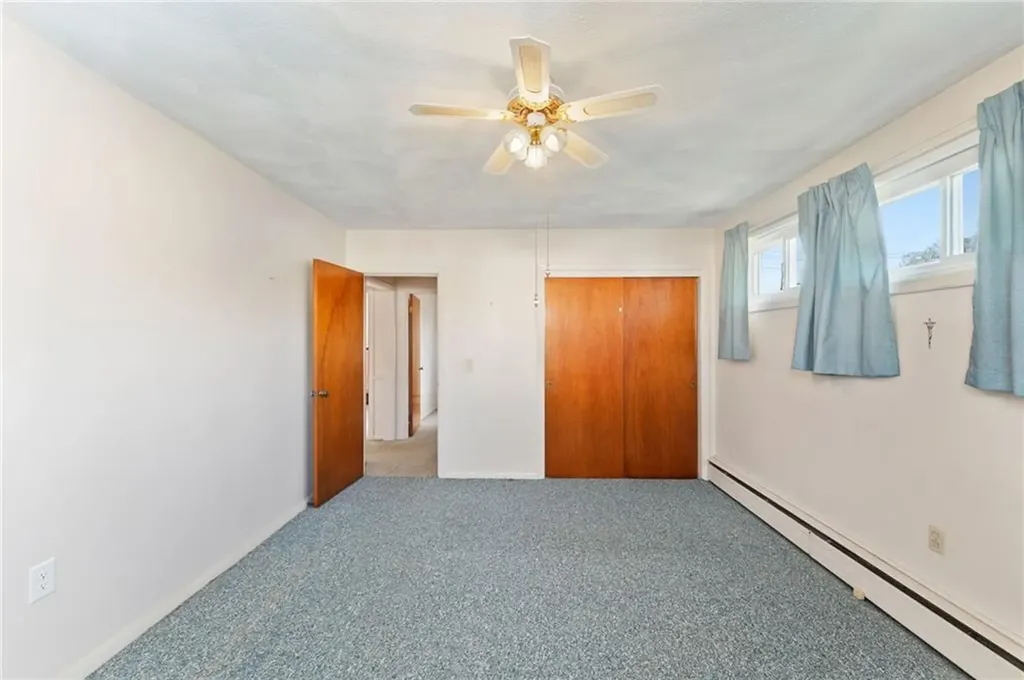 33 Hilltop Avenue West Warwick RI 02893