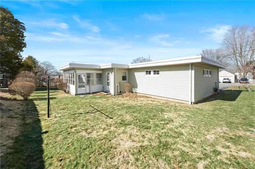 33 Hilltop Avenue West Warwick RI 02893
