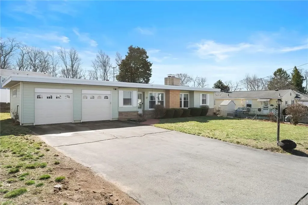 33 Hilltop Avenue West Warwick RI 02893