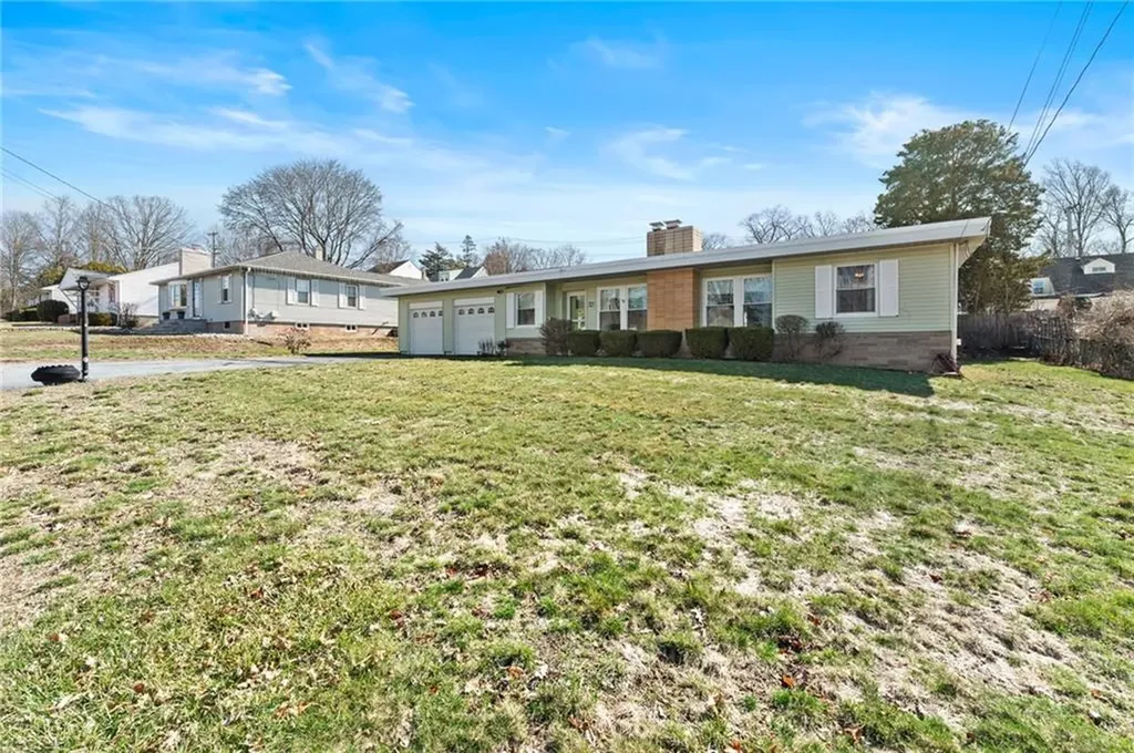 33 Hilltop Avenue West Warwick RI 02893
