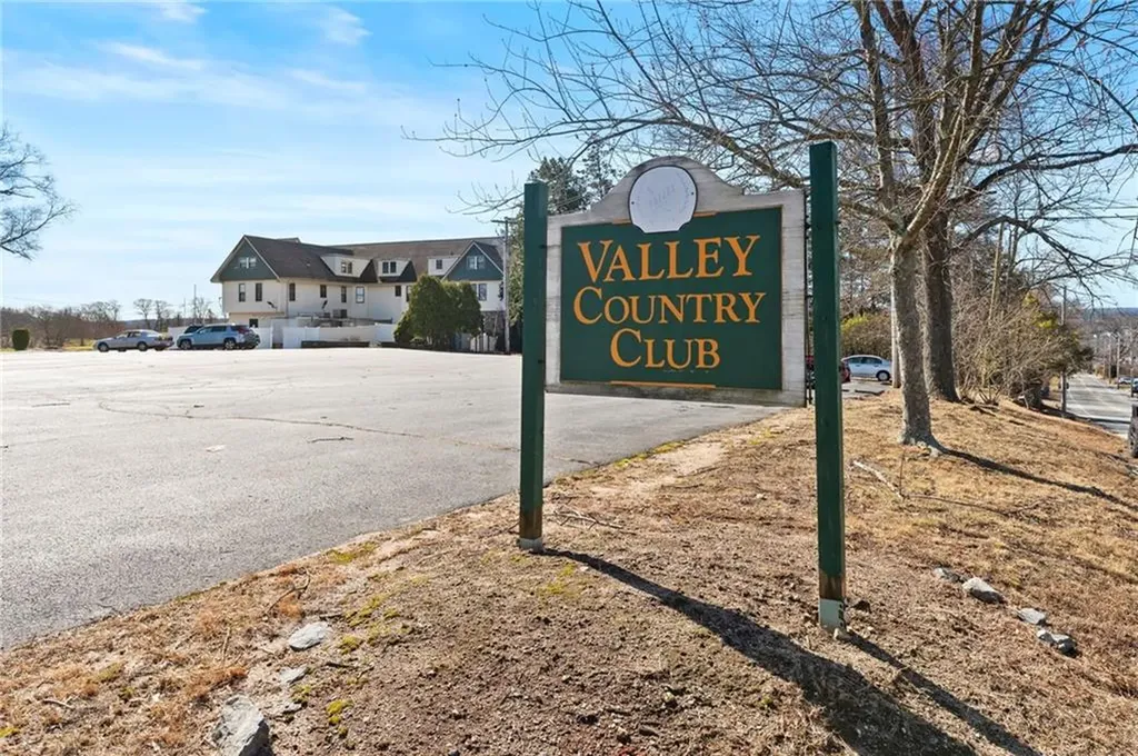 33 Hilltop Avenue West Warwick RI 02893