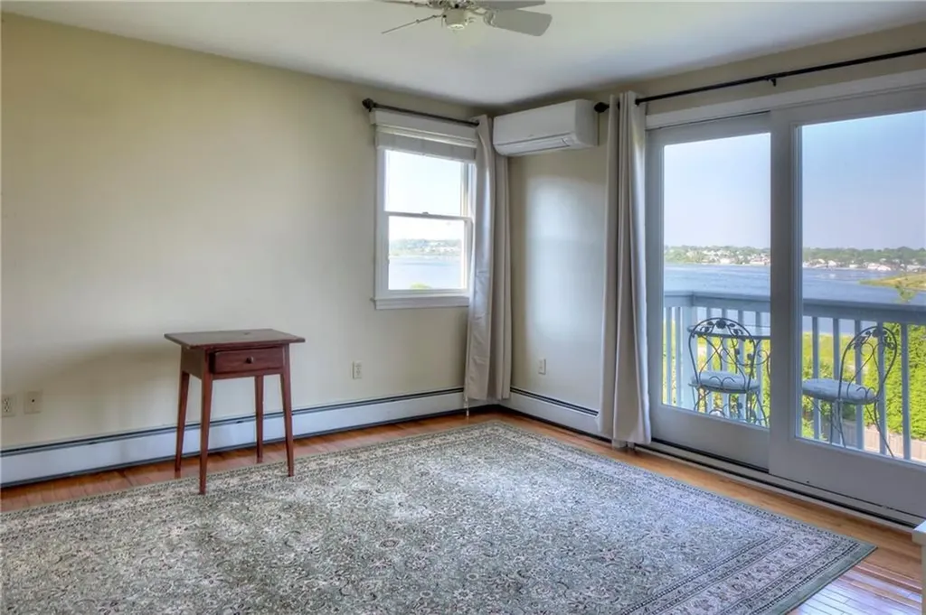 236 Eustis Avenue Newport RI 02840