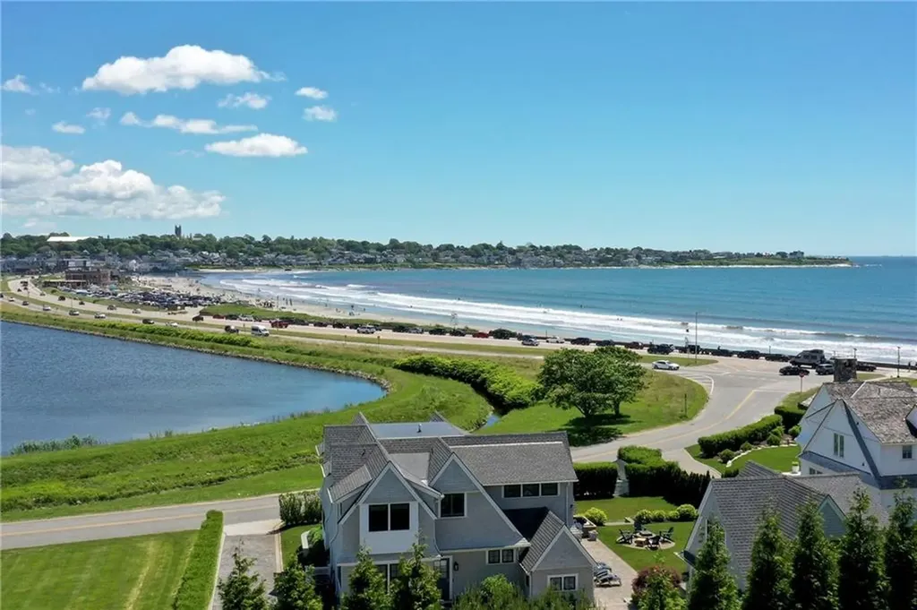 236 Eustis Avenue Newport RI 02840
