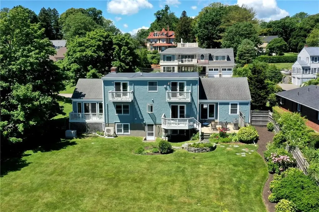 236 Eustis Avenue Newport RI 02840