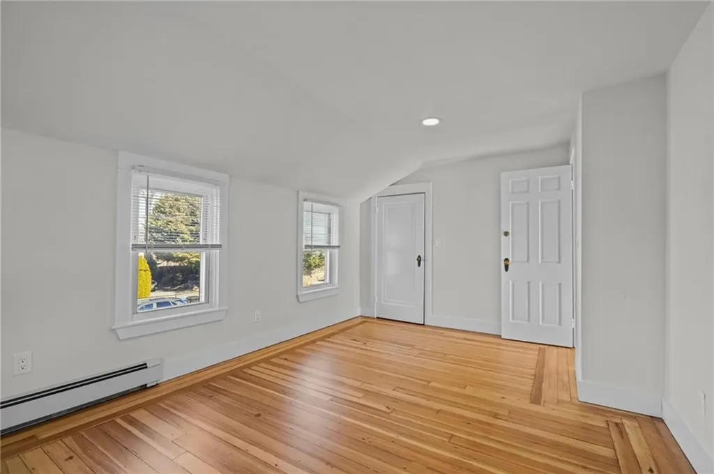 15 Curry Avenue Newport RI 02840