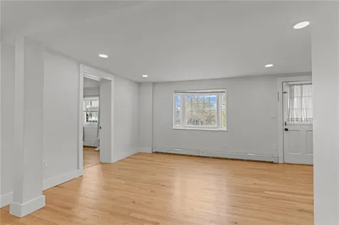 15 Curry Avenue Newport RI 02840