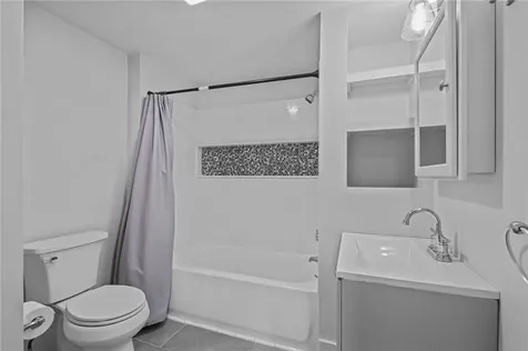 15 Curry Avenue Newport RI 02840