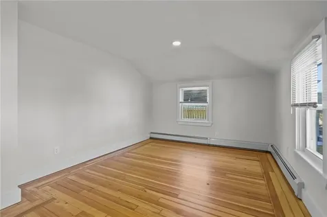 15 Curry Avenue Newport RI 02840