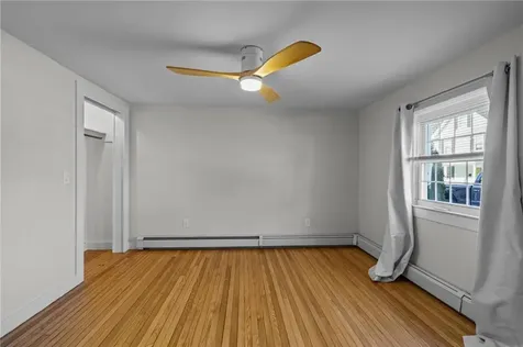 15 Curry Avenue Newport RI 02840