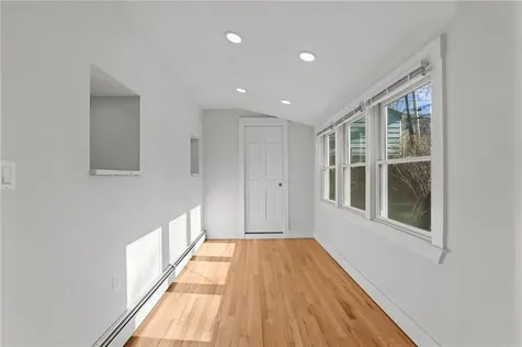 15 Curry Avenue Newport RI 02840