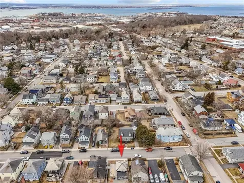 15 Curry Avenue Newport RI 02840