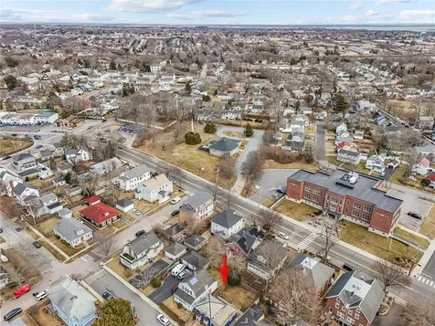 15 Curry Avenue Newport RI 02840