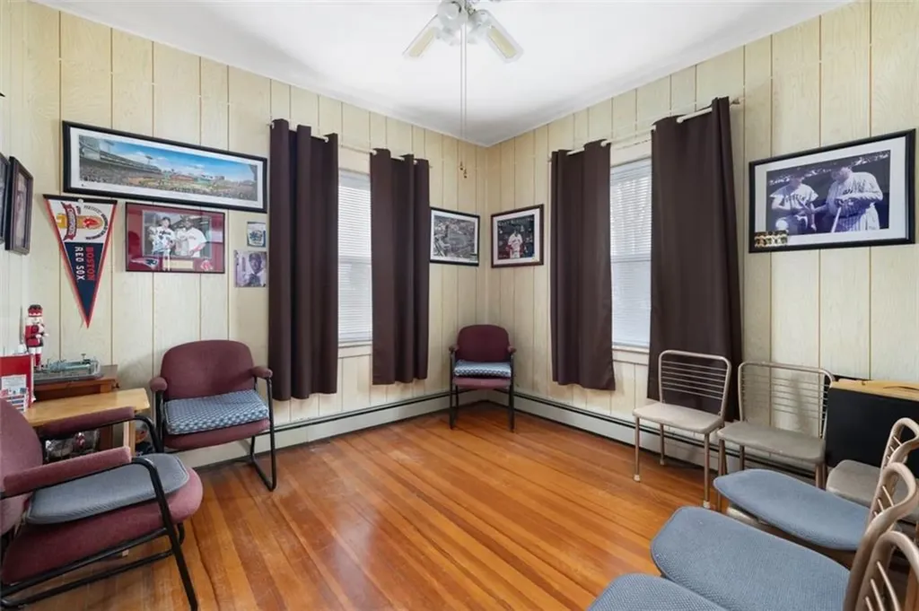 1560 Cranston Street Cranston RI 02920