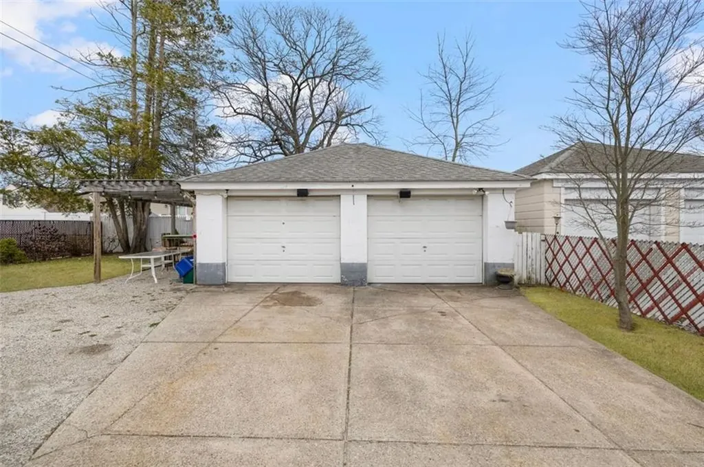 1560 Cranston Street Cranston RI 02920