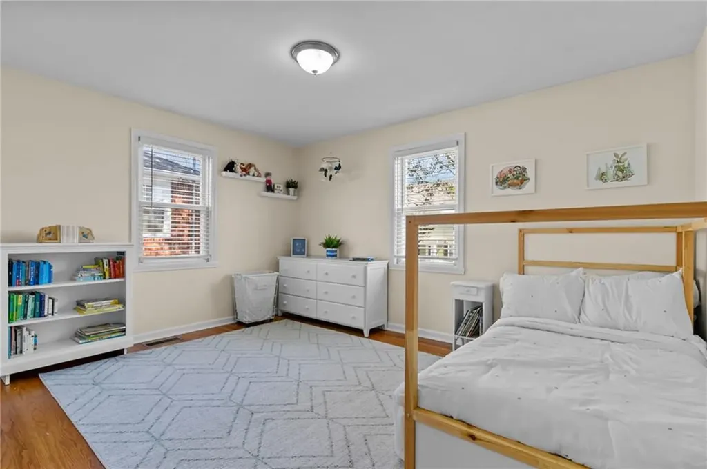 85 Raleigh Avenue Pawtucket RI 02860