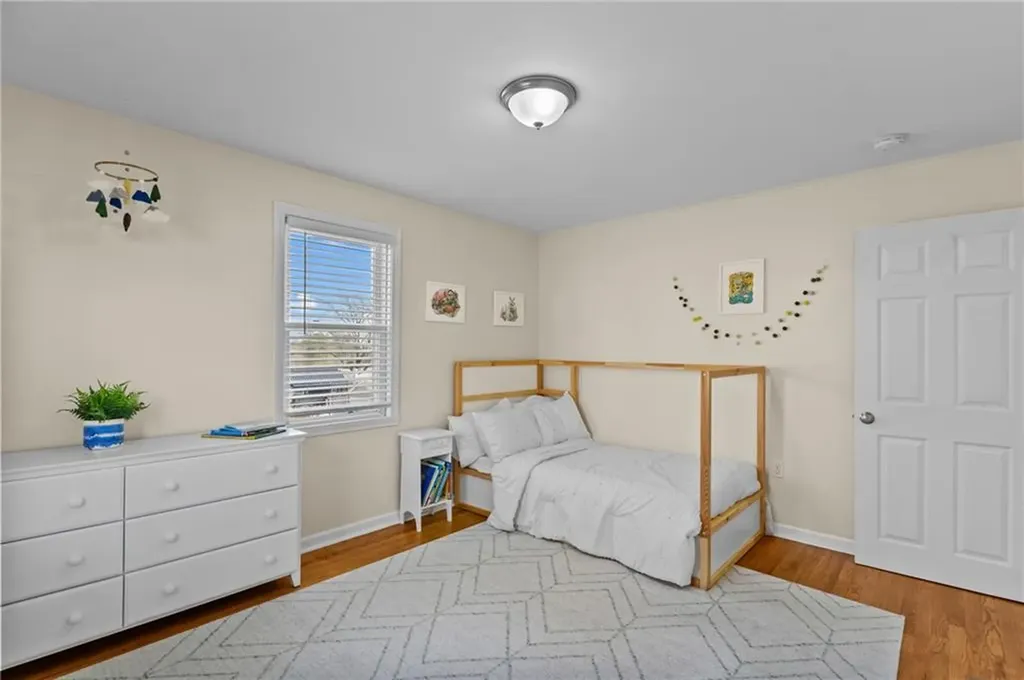 85 Raleigh Avenue Pawtucket RI 02860