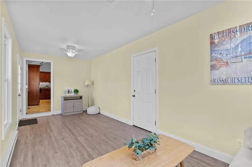 85 Raleigh Avenue Pawtucket RI 02860