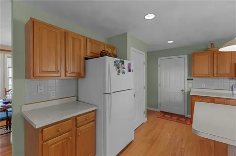 47 Blossom Court South Kingstown RI 02879