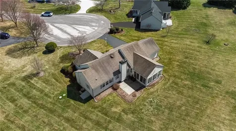 47 Blossom Court South Kingstown RI 02879