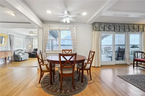 142 Colonel John Gardner Road Narragansett RI 02882