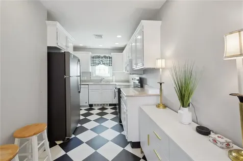 142 Colonel John Gardner Road Narragansett RI 02882