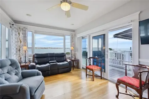 142 Colonel John Gardner Road Narragansett RI 02882