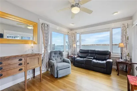 142 Colonel John Gardner Road Narragansett RI 02882