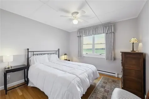 142 Colonel John Gardner Road Narragansett RI 02882