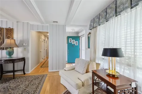 142 Colonel John Gardner Road Narragansett RI 02882