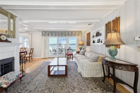 142 Colonel John Gardner Road Narragansett RI 02882